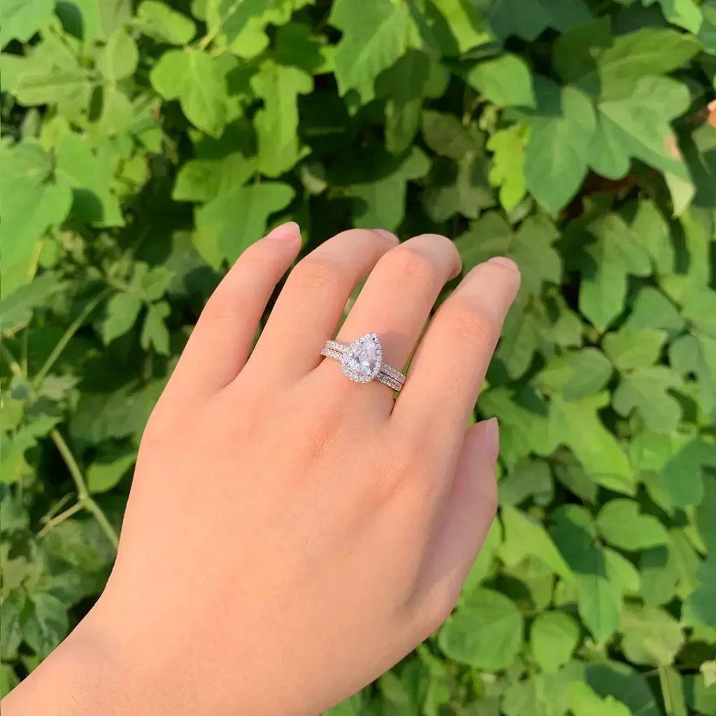 Newshe 2 Pieces Tear Drop Shape Engagement Ring Wedding Band for Women 925 Silver Bridal Jewelry High Grade Cubic Zircons