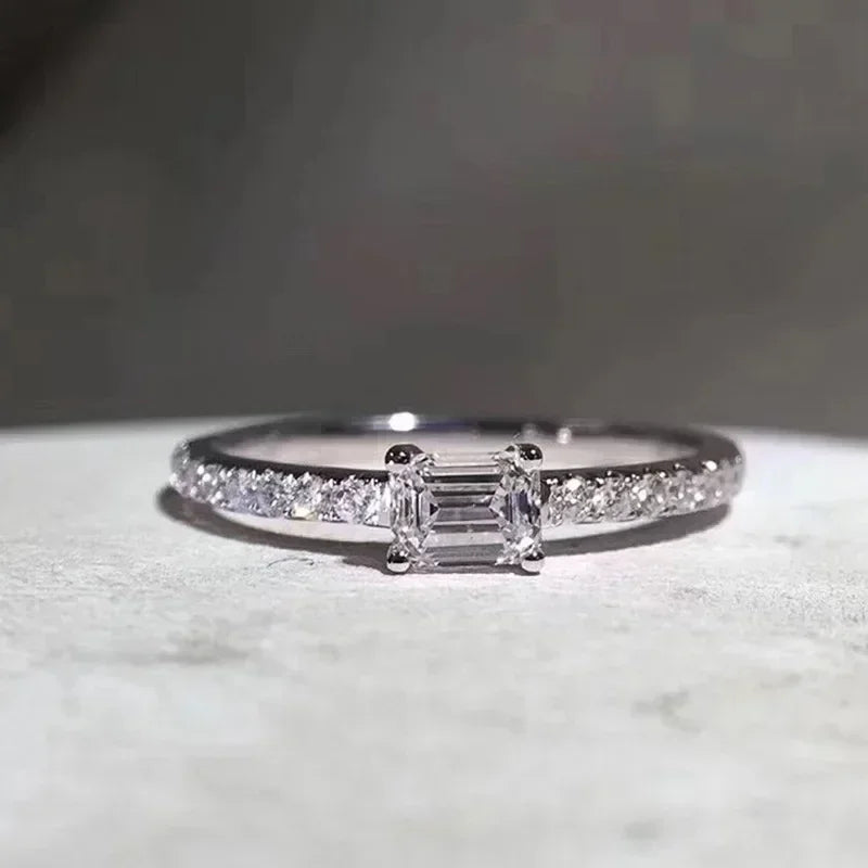 2025 New Shiny Zircon Ring Engagement Ceremony Women's Accessories Wedding Fashion  Jewelry Simple  Wholesale